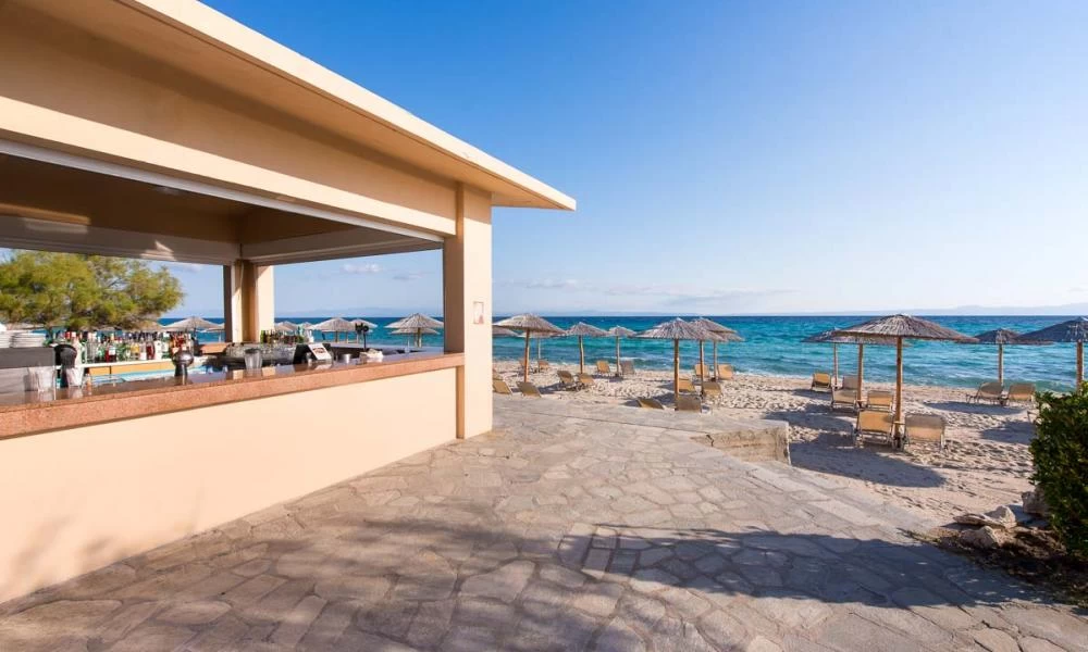 "Λουκέτο" και σε άλλο beach bar στην Κασσάνδρα Χαλκιδικής!